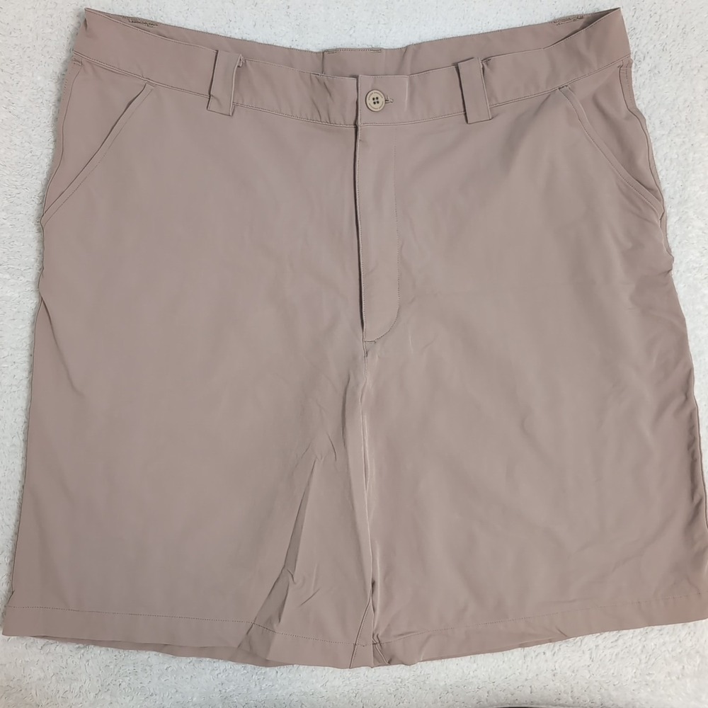 Under Armour Golf Shorts‎ Men's 38R Beige Performance Lightweight Polyester 9"